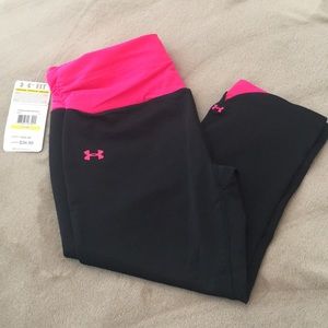 Under Armour  compression Capri pants